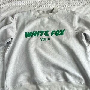 WHITEFOX CREWNECK size M/L